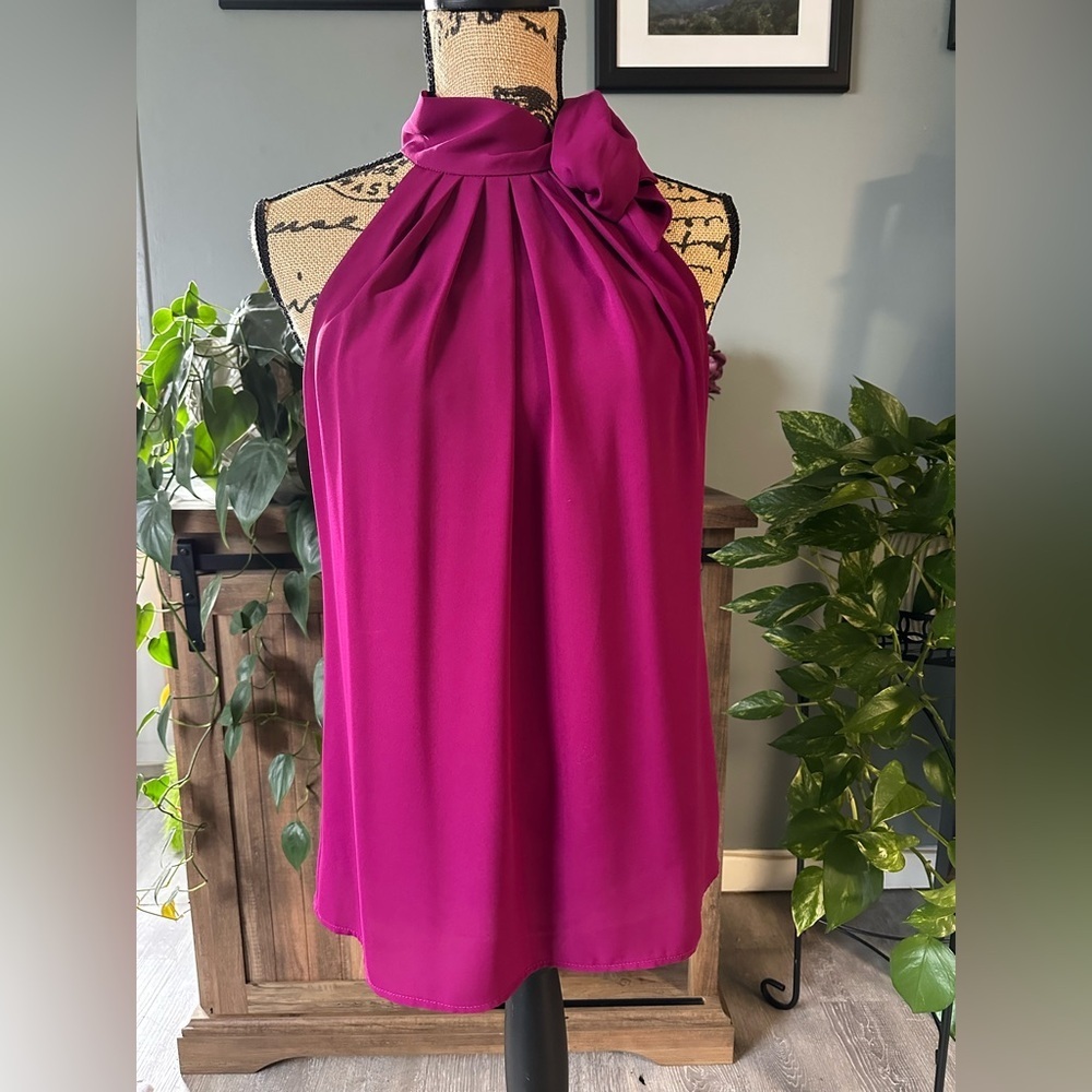 Express Magenta Sleeveless Blouse. Size Small.